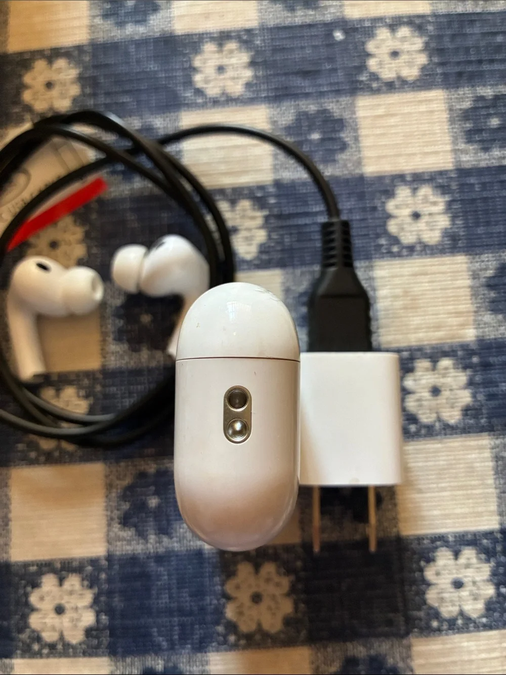 Apple White Wireless Earbuds with Charging Case, Cable & Wall Adapter